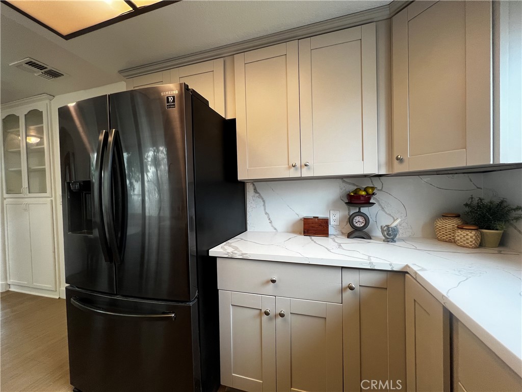 MLS #WS25255441 image #18