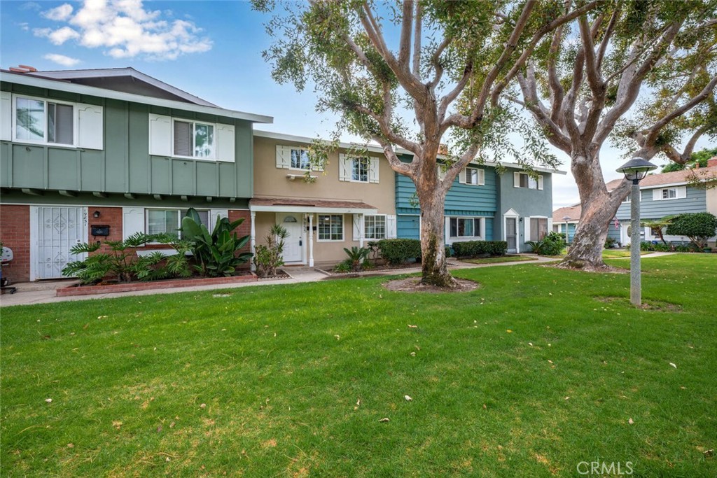 19855 Coventry Lane