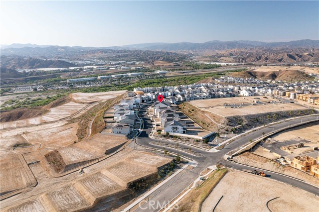 27554 Elderberry Dr, Valencia CA: https://media.crmls.org/medias/ce4f363d-4d07-413d-8cc3-81b120c4484a.jpg