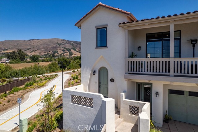 Detail Gallery Image 2 of 69 For 4008 Hillside Dr, San Luis Obispo,  CA 93401 - 4 Beds | 3/1 Baths