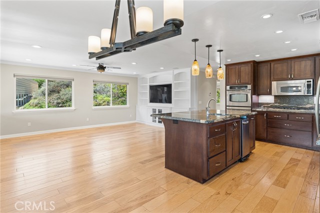 30300 Live Oak Canyon Road, Redlands CA: https://media.crmls.org/medias/ce513aa3-1b36-4ad5-ae88-60d879a221e2.jpg