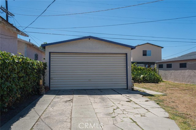 7029 4th Avenue, Los Angeles CA: https://media.crmls.org/medias/ce51bf38-6c18-4c73-a23e-036e117a05fc.jpg