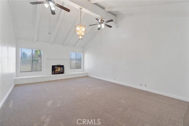 18691 Varden Drive, Madera CA: https://media.crmls.org/medias/ce51f182-1c2e-4a99-ae2a-692f8eb35f3a.jpg