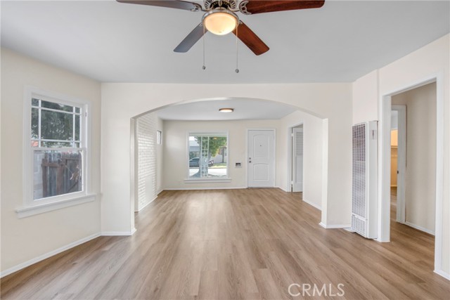 Detail Gallery Image 6 of 23 For 2947 West Blvd #1,  Los Angeles,  CA 90016 - 3 Beds | 2 Baths