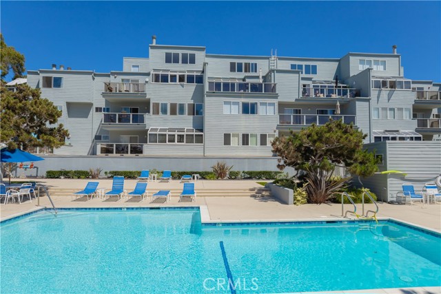 210 The Village, Redondo Beach, California 90277, 2 Bedrooms Bedrooms, 0 ,2 BathroomsBathrooms,Residential,For Sale,The Village,0,DW26180621