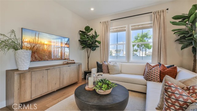 Detail Gallery Image 5 of 27 For 27423 Shining Willow Ln, Valencia,  CA 91381 - 4 Beds | 2/1 Baths