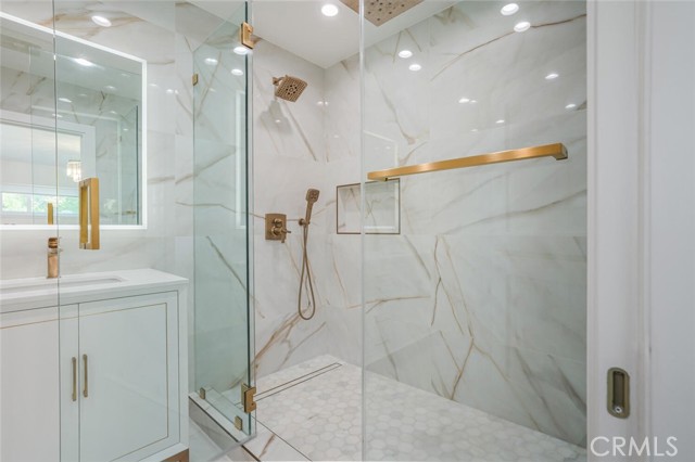 Detail Gallery Image 25 of 41 For 410 Audraine Dr, Glendale,  CA 91202 - 4 Beds | 3 Baths