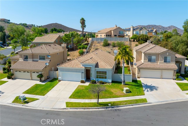 1931 Madera Circle, Corona CA: https://media.crmls.org/medias/ce53675d-5072-45a0-bc9d-fad043edcb90.jpg