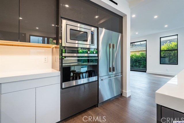 4 Bed Home for Sale in Los Angeles, California