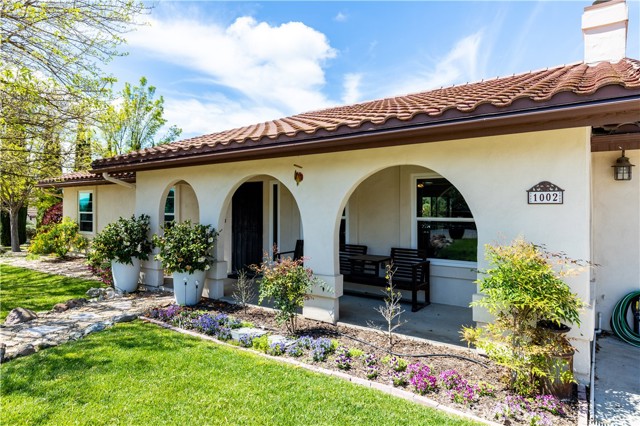 Detail Gallery Image 7 of 74 For 1002 Vista Grande St, Paso Robles,  CA 93446 - 3 Beds | 2 Baths
