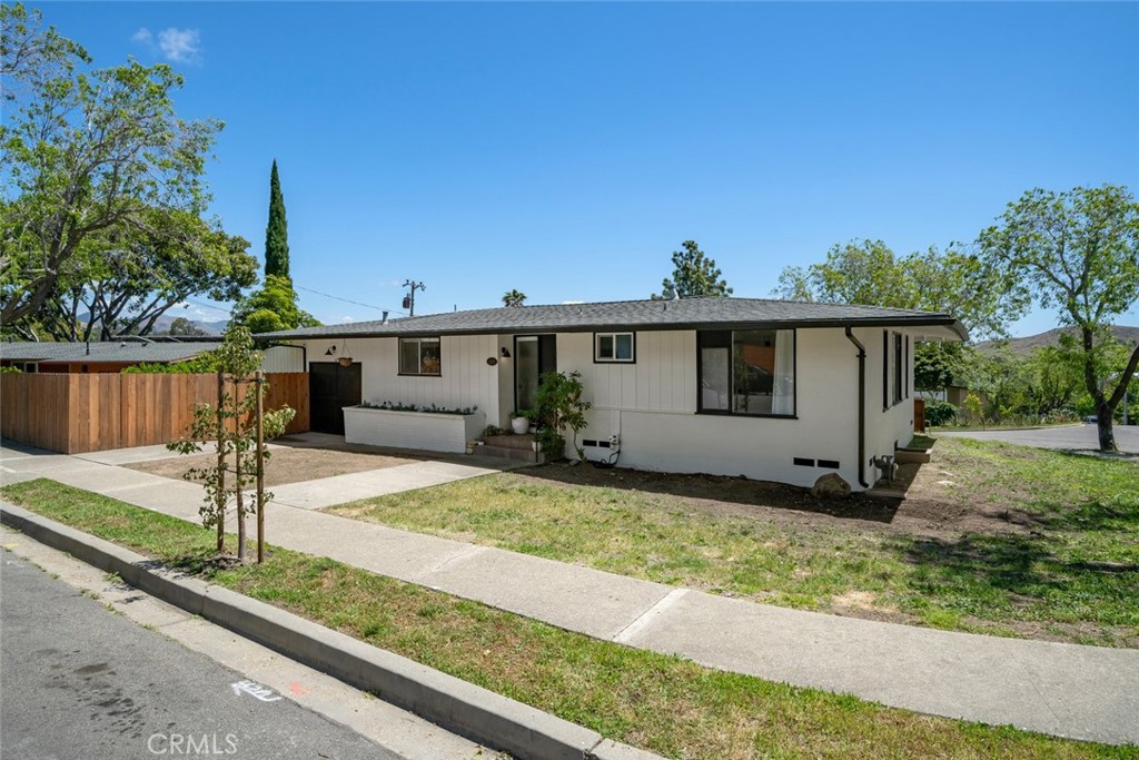 1215 Sylvia Court