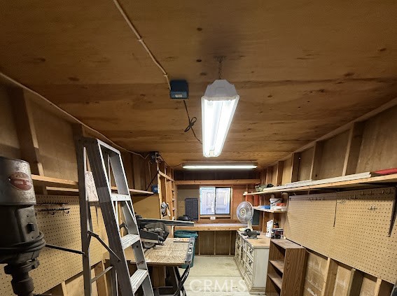 601 N Kirby Street, Hemet CA: https://media.crmls.org/medias/ce54ea82-e9d6-4210-ae58-c445003b65f5.jpg