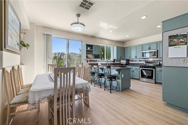 29508 Alyssum Lane, Canyon Country CA: https://media.crmls.org/medias/ce55775d-df0f-4261-a994-5af07b812170.jpg
