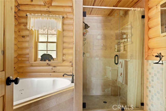 27492 Cedarwood Court, Lake Arrowhead CA: https://media.crmls.org/medias/ce560088-ea7d-482c-9f62-678bce2e6adb.jpg