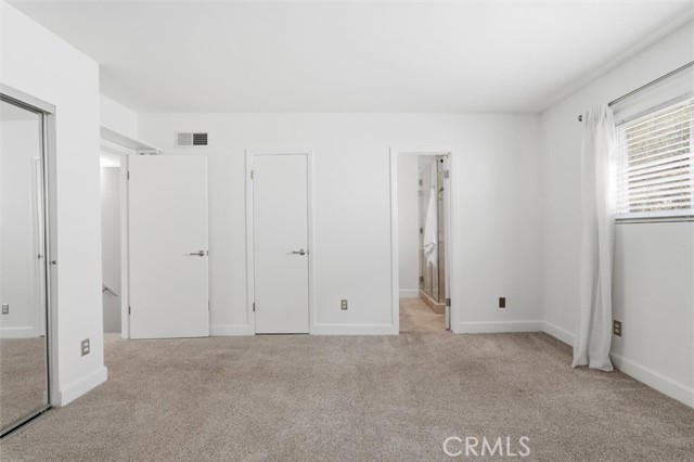 1747 Barry Avenue, Los Angeles CA: https://media.crmls.org/medias/ce5688b6-2ef4-4b31-be81-c31a0fa6f83c.jpg