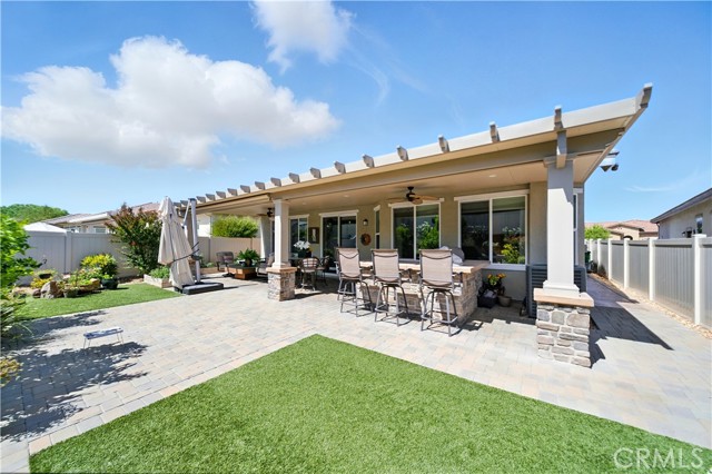 345 Lucinda Terrace, Beaumont CA: https://media.crmls.org/medias/ce568ae6-371b-48ef-800a-63c567583fbe.jpg