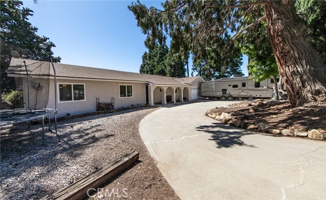 Detail Gallery Image 2 of 41 For 8590 Oak Glen Rd, Cherry Valley,  CA 92223 - 4 Beds | 2 Baths