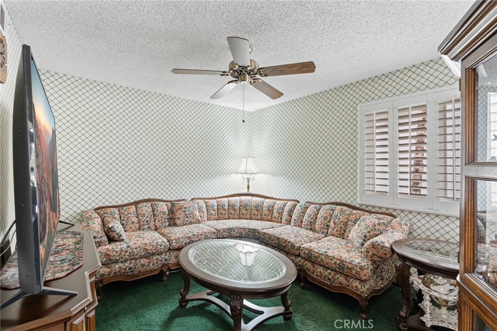 https://media.crmls.org/medias/ce579042-370b-4abe-abf9-7824623e6cab.jpg?preset=X-Large