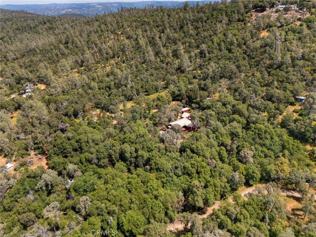 https://media.crmls.org/medias/ce58453d-d92a-4555-8eb8-0462260c37be.jpg?preset=X-Large