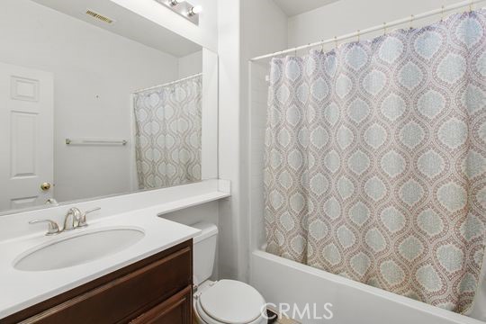 4516 Streamport Drive, Riverside CA: https://media.crmls.org/medias/ce58a049-3196-4990-9e9b-7a7c1dc877fe.jpg