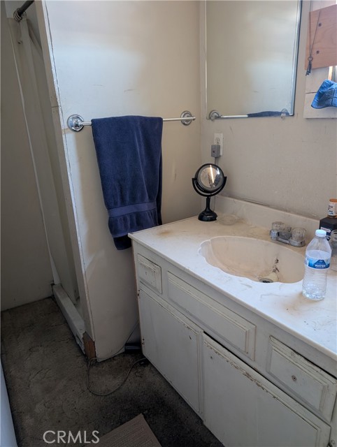 Detail Gallery Image 7 of 20 For 1071 Center St, Riverside,  CA 92507 - 4 Beds | 2 Baths