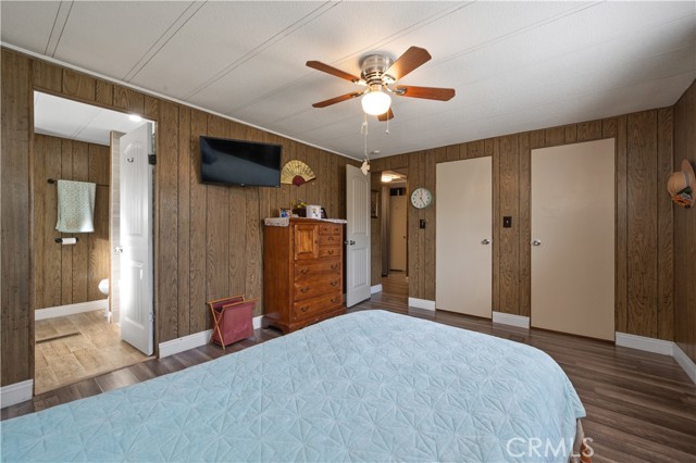 19817 Grand Avenue, Lake Elsinore CA: https://media.crmls.org/medias/ce59cd29-71e9-43dd-be02-5722828425e6.jpg