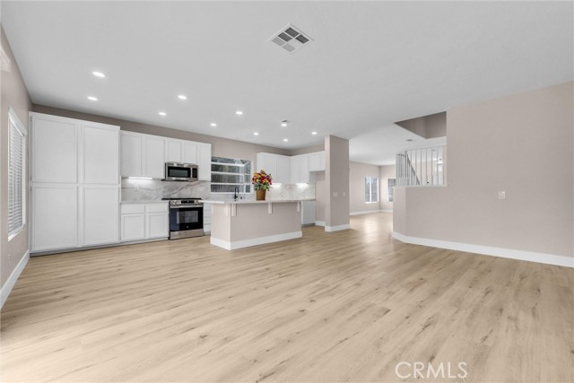 27258 Sierra Madre Drive, Murrieta CA: https://media.crmls.org/medias/ce5a0ed0-da38-4802-9eaf-b6b837c6a2d1.jpg