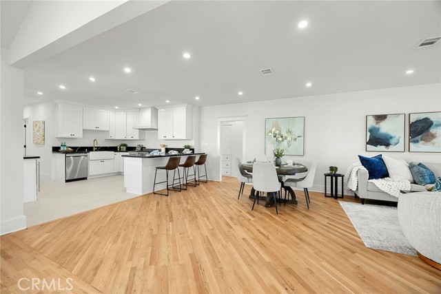 Detail Gallery Image 16 of 56 For 1205 E Central, Fullerton,  CA 92831 - 3 Beds | 3 Baths