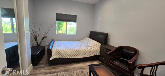 Detail Gallery Image 8 of 8 For 20284 Lorenzana Dr, Woodland Hills,  CA 91364 - 1 Beds | 1 Baths