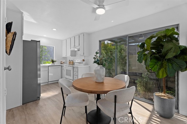 3215 Stonewood Court, Fullerton CA: https://media.crmls.org/medias/ce5c27f8-124c-4e1f-a26c-15f03b0a8f6d.jpg