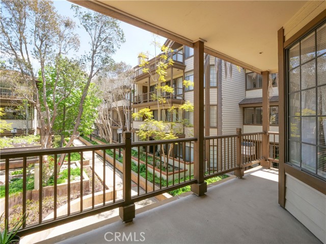 Detail Gallery Image 17 of 37 For 2563 Plaza Del Amo #201,  Torrance,  CA 90503 - 1 Beds | 1/1 Baths