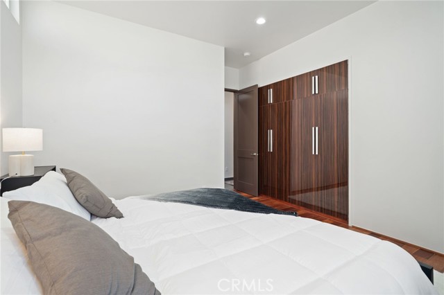 2623 Carnegie Lane, Redondo Beach CA: https://media.crmls.org/medias/ce5e4dff-b321-4fce-9270-d5705616e8e5.jpg