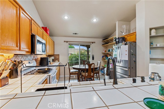 Detail Gallery Image 8 of 40 For 1457 Quiet Ct, Merced,  CA 95340 - 3 Beds | 2 Baths