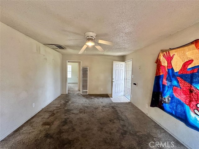 Detail Gallery Image 7 of 13 For 2242 S Holly Ave, Fresno,  CA 93706 - 2 Beds | 1 Baths