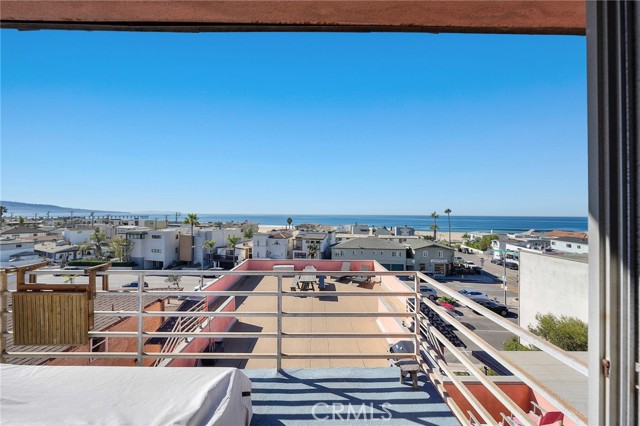 2124 Hermosa Avenue, Hermosa Beach, California 90254, 10 Bedrooms Bedrooms, ,8 BathroomsBathrooms,Residential,For Sale,Hermosa,SB25013040