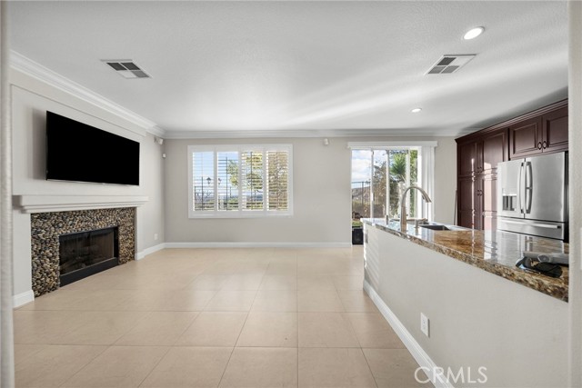 Detail Gallery Image 17 of 58 For 27641 Atlas Ln, Canyon Country,  CA 91351 - 4 Beds | 2/1 Baths