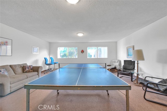 2386 E Del Mar Boulevard, Pasadena CA: https://media.crmls.org/medias/ce60ada0-4d9a-465c-a499-b5e7e32e7dd7.jpg