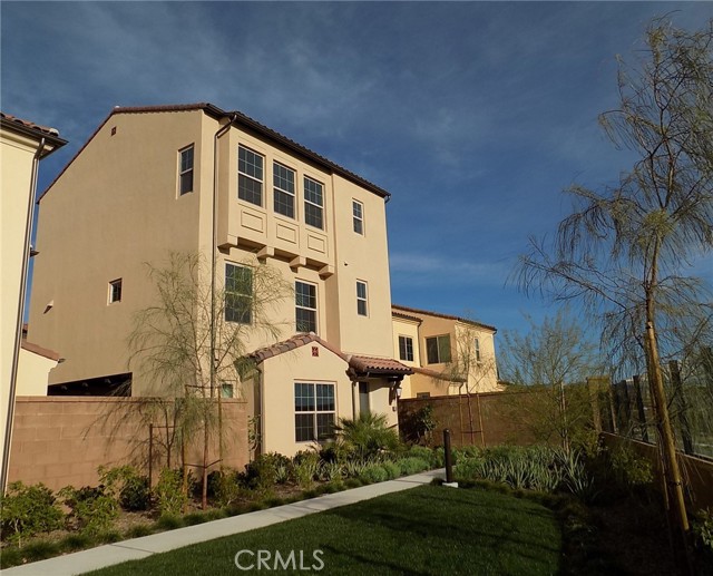 Detail Gallery Image 1 of 8 For 166 Milky Way, Irvine,  CA 92618 - 3 Beds | 3 Baths