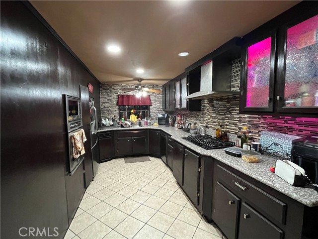 Detail Gallery Image 6 of 14 For 7650 El Vino Way, Buena Park,  CA 90620 - 6 Beds | 2 Baths