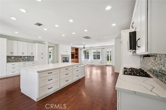 Detail Gallery Image 5 of 49 For 32101 Daisy Dr, Winchester,  CA 92596 - 4 Beds | 3 Baths