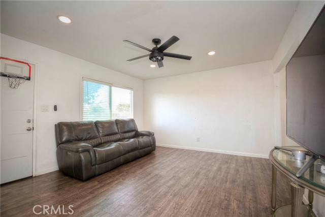 12608 Longworth, Norwalk CA: https://media.crmls.org/medias/ce628589-c451-4c51-9ca7-653a1f77a09f.jpg