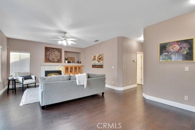 1882 Hunji Drive, Yuba City CA: https://media.crmls.org/medias/ce630530-6eaa-4032-a672-9f12de971c1f.jpg