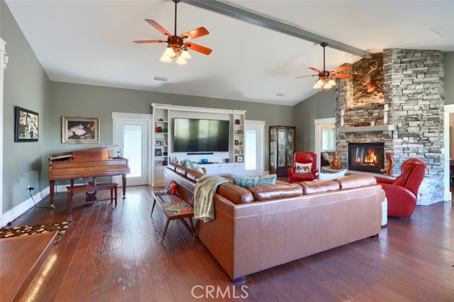 Detail Gallery Image 13 of 75 For 43295 Running Deer Dr, Coarsegold,  CA 93614 - 4 Beds | 2/1 Baths