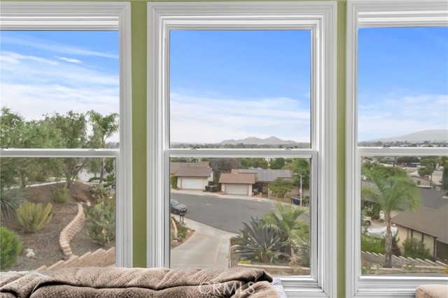 Detail Gallery Image 16 of 61 For 3936 Park View, Riverside,  CA 92501 - 3 Beds | 2 Baths