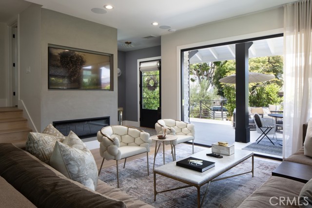 Detail Gallery Image 7 of 27 For 620 Narcissus Ave, Corona Del Mar,  CA 92625 - 3 Beds | 2/1 Baths