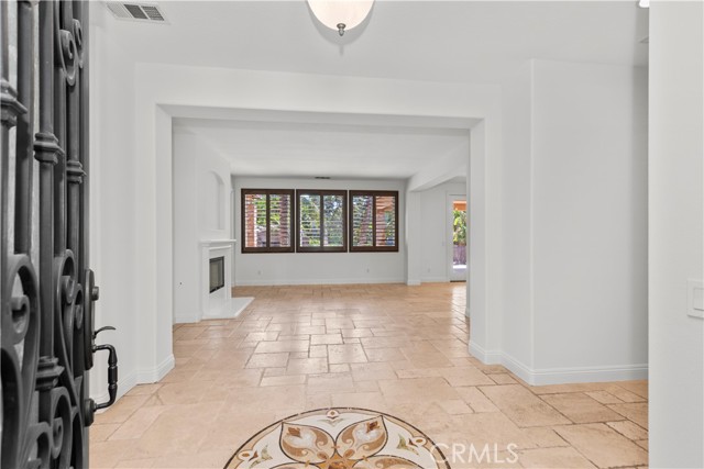 Detail Gallery Image 8 of 69 For 17832 Canyonwood Dr, Riverside,  CA 92504 - 4 Beds | 3/1 Baths