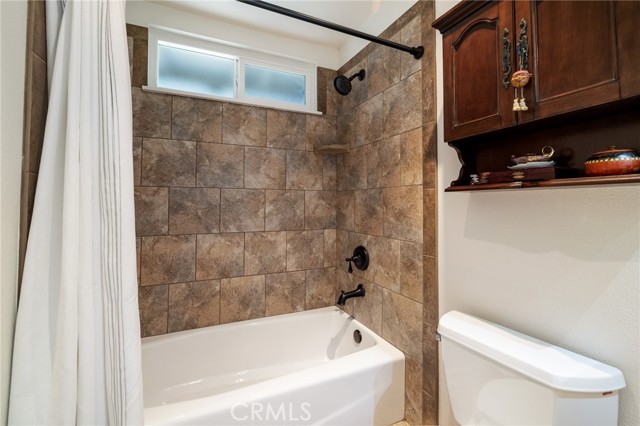 2037 Comstock Court, Palmdale CA: https://media.crmls.org/medias/ce66a5f2-2e95-4a0a-840f-23a04d48b9be.jpg