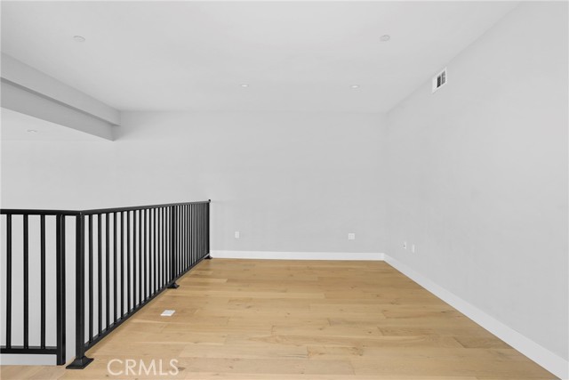 Loft without virtual staging.