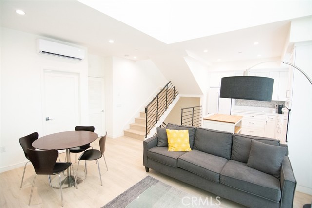 Detail Gallery Image 32 of 53 For 1187 Crenshaw Bld #102,  Los Angeles,  CA 90019 - 2 Beds | 3 Baths