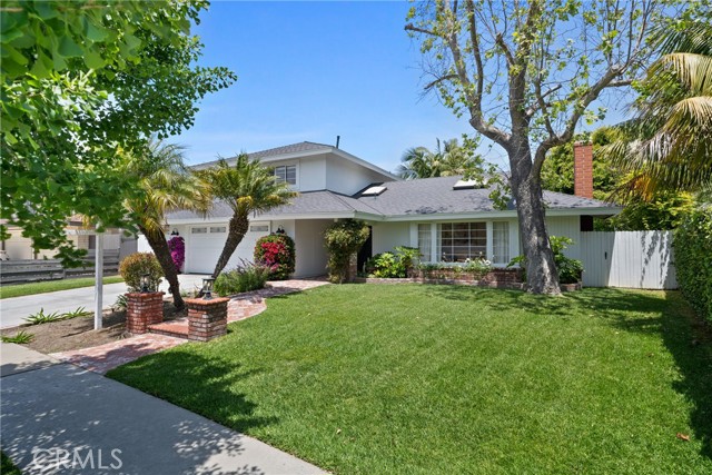 2704 Albatross Drive, Costa Mesa CA: https://media.crmls.org/medias/ce677393-64dd-4162-9742-e0a5f2ddc635.jpg